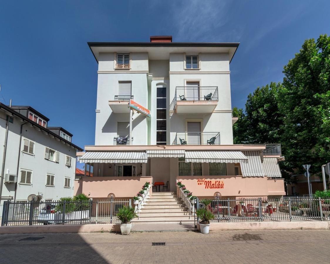 Hotel Malibu Mare Rimini Exteriör bild
