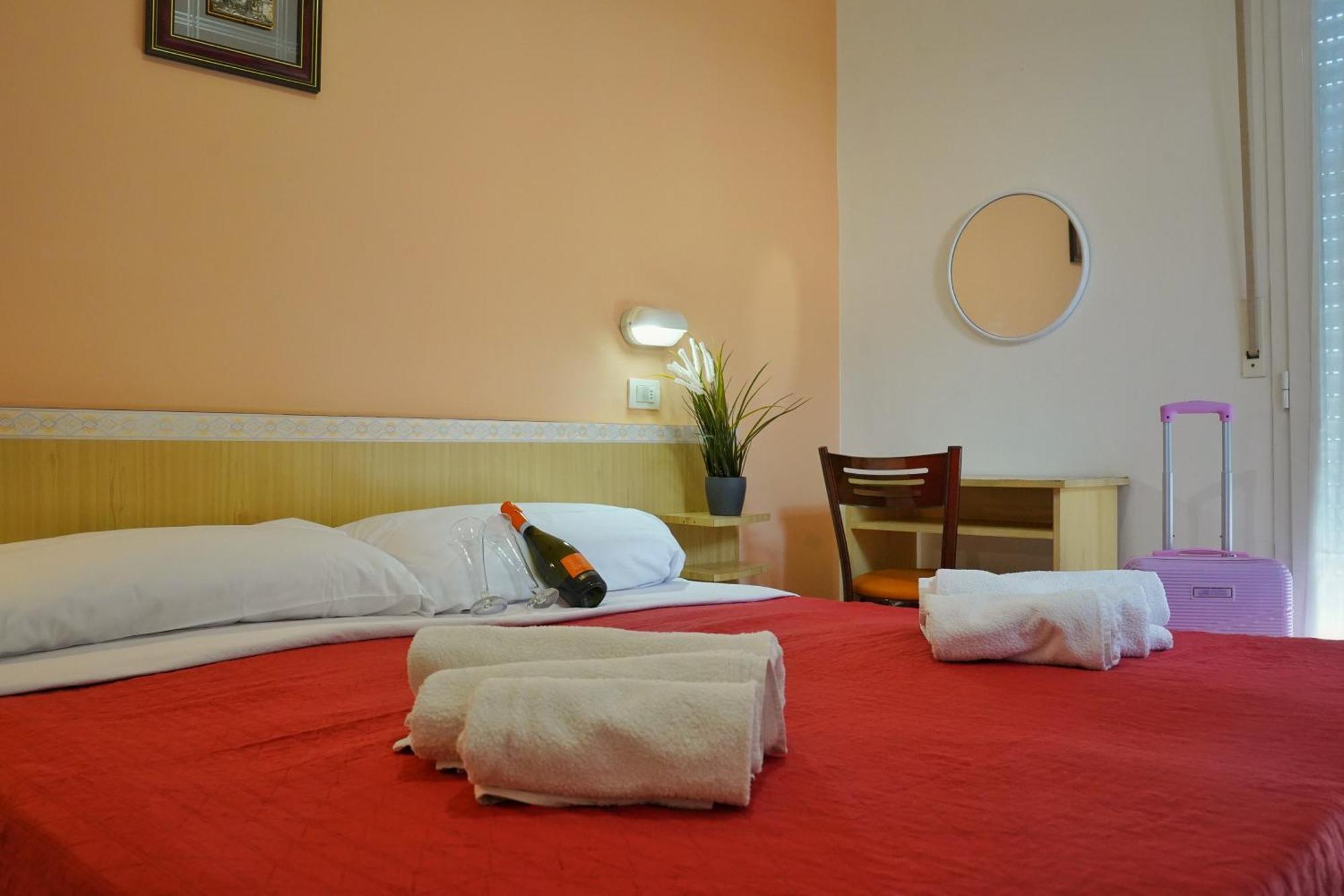 Hotel Malibu Mare Rimini Exteriör bild