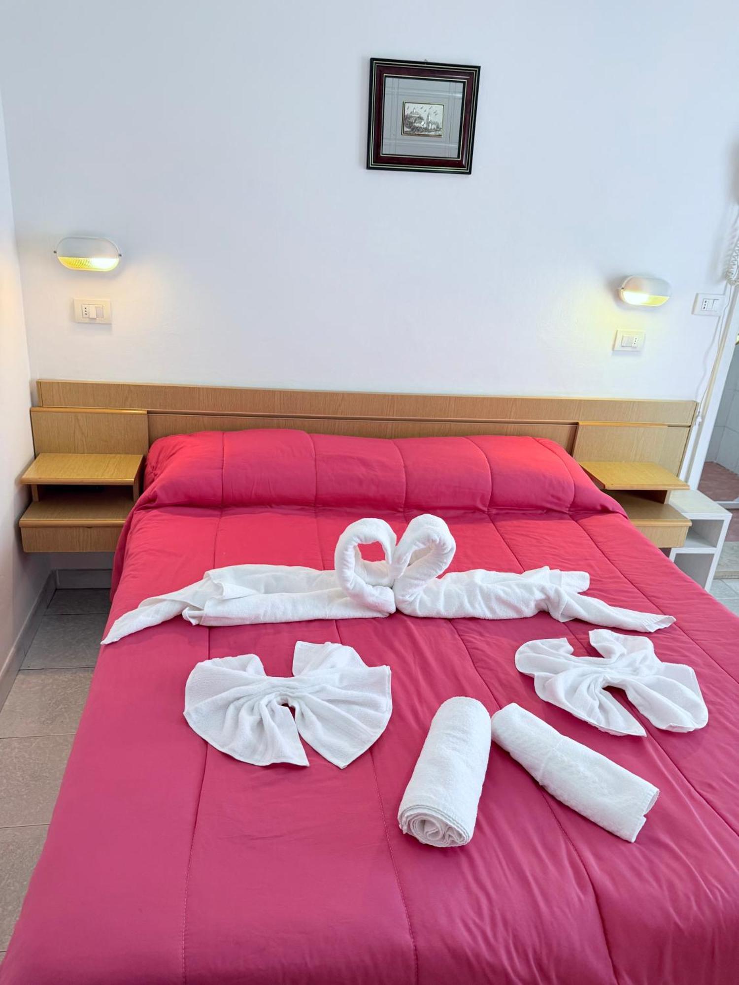 Hotel Malibu Mare Rimini Exteriör bild