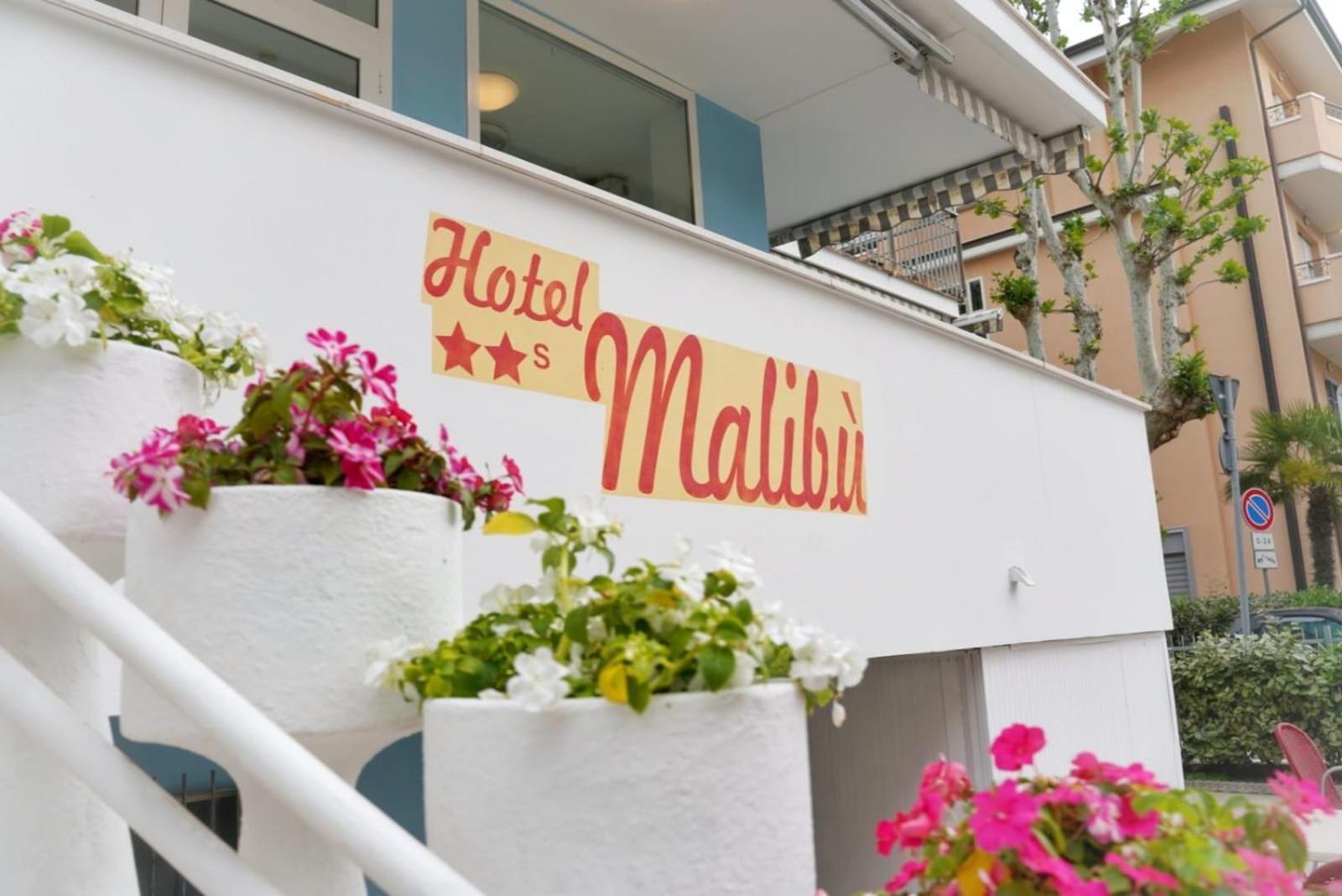 Hotel Malibu Mare Rimini Exteriör bild