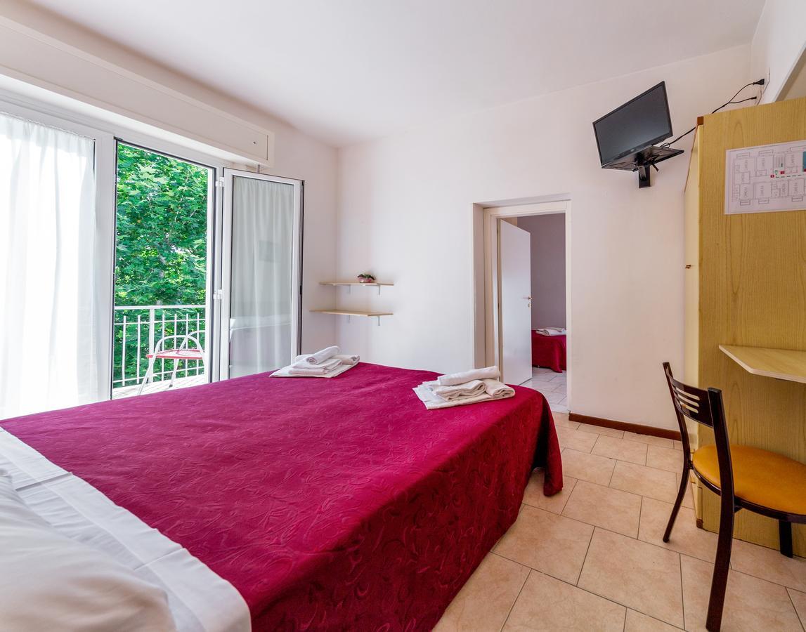 Hotel Malibu Mare Rimini Exteriör bild