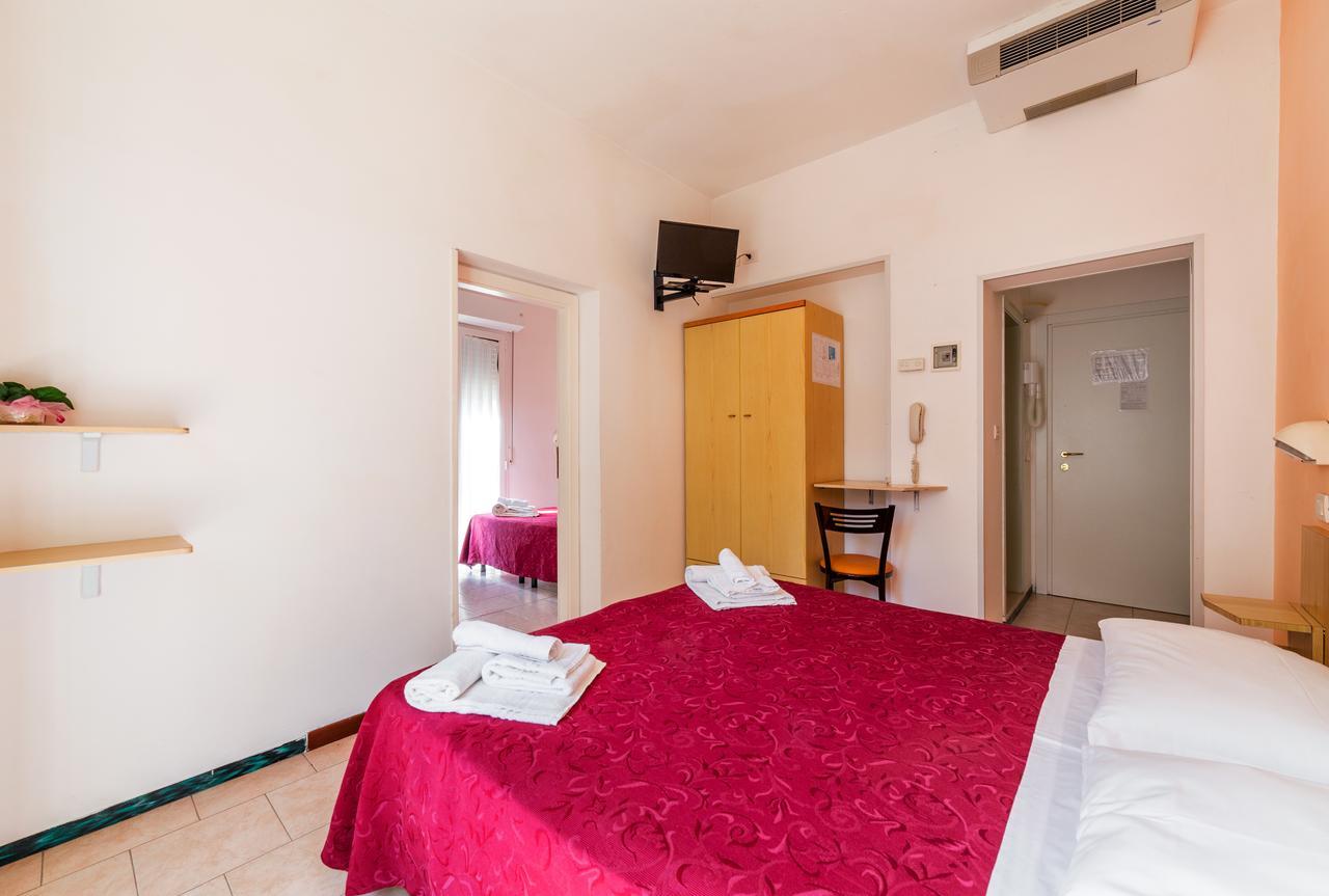 Hotel Malibu Mare Rimini Exteriör bild
