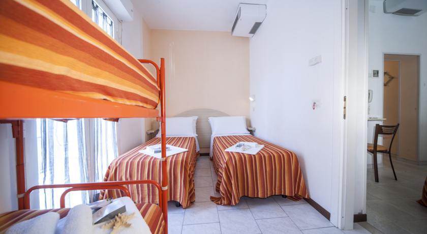Hotel Malibu Mare Rimini Exteriör bild